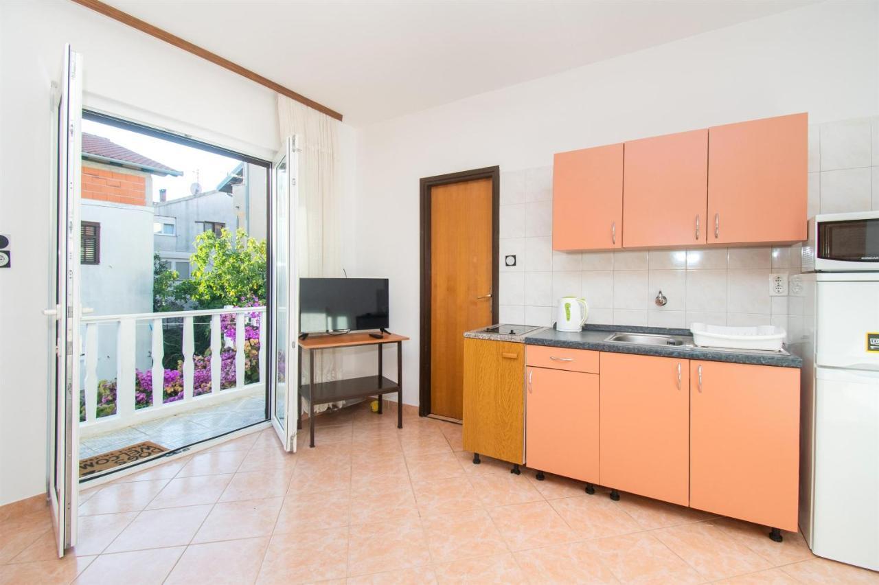 Apartment Mijo Vodice Buitenkant foto