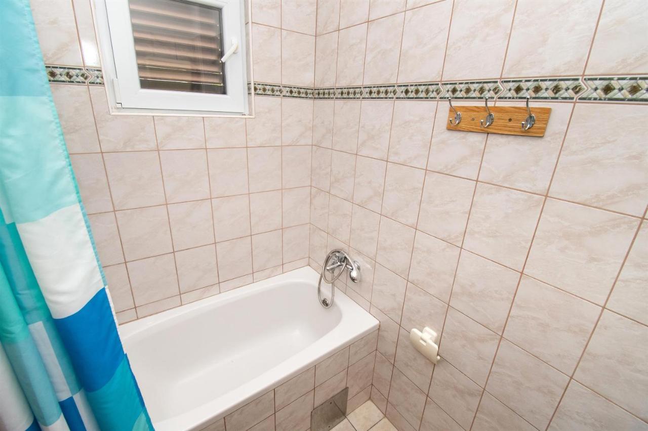 Apartment Mijo Vodice Buitenkant foto